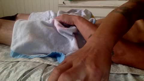 str8 dom alphaAsian Daddy type. sorry not bi or  curious but i dont judgediscrimenate. online show from 26, 2, 2025