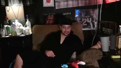 Snapshot of n3v3rpanic1 chatting on 5, 1, 2025 SnackPants online show from 5, 1, 2025