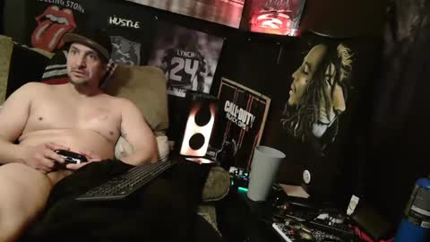 Snapshot of n3v3rpanic1 chatting on 19, 1, 2025 SnackPants online show from 19, 1, 2025