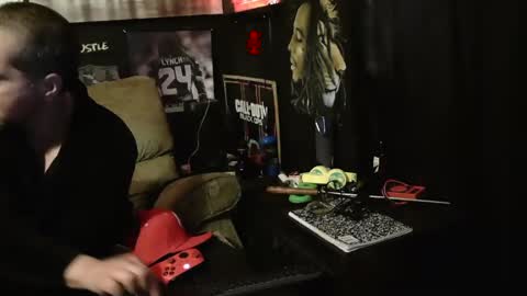 Snapshot of n3v3rpanic1 chatting on 21, 1, 2025 SnackPants online show from 21, 1, 2025