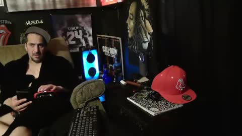 Snapshot of n3v3rpanic1 chatting on 21, 1, 2025 SnackPants online show from 21, 1, 2025