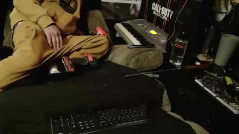 Snapshot of n3v3rpanic1 chatting on 22, 1, 2025 SnackPants online show from 22, 1, 2025