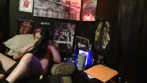 Snapshot of n3v3rpanic1 chatting on 28, 1, 2025 SnackPants online show from 28, 1, 2025