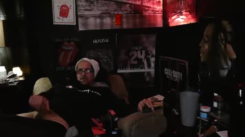 Snapshot of n3v3rpanic1 chatting on 29, 1, 2025 SnackPants online show from 29, 1, 2025