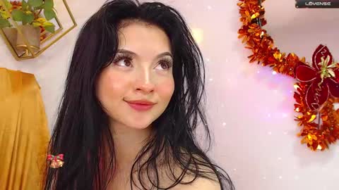 naamah_b online show from 3, 1, 2025