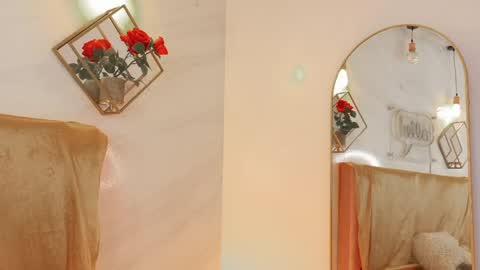 naamah_b online show from 15, 4, 2026