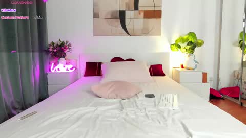 Nadia online show from 16, 2, 2025