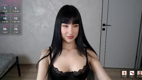Naemi online show from 21, 7, 2026