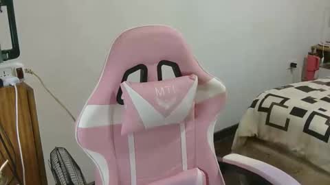 nahiarabiel online show from 12, 4, 2026