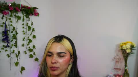 Snapshot of naho_4269 chatting on 30, 4, 2026 Naho Sigueme en mis Redes Sociales Follow me on my social networks online show from 30, 4, 2026