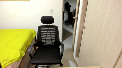 independent model online show from 3, 4, 2026