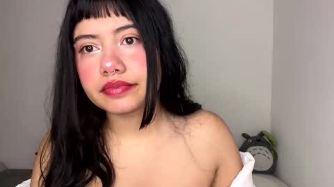 nahomy online show from 11, 4, 2026