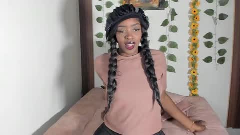 Snapshot of nahomy_smiiths chatting on 10, 5, 2026 Nahomy online show from 10, 5, 2026