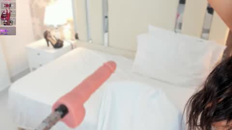 Snapshot of nahomyroberts chatting on 5, 2, 2026 Nahomy Roberts online show from 5, 2, 2026