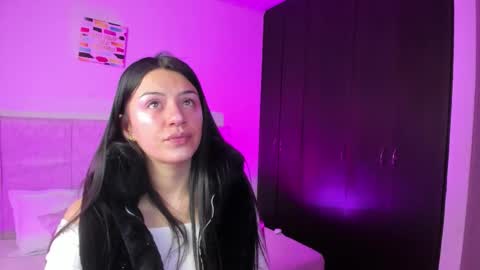 Snapshot of naiavoss chatting on 18, 11, 2025 naiavoss online show from 18, 11, 2025