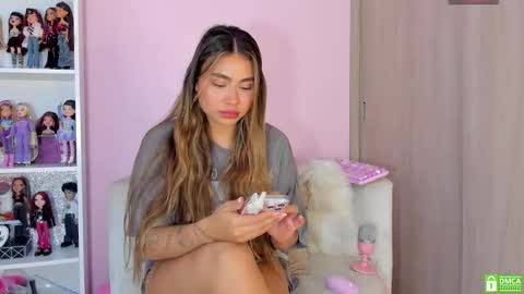 Snapshot of naileea chatting on 12, 11, 2025 online show from 12, 11, 2025