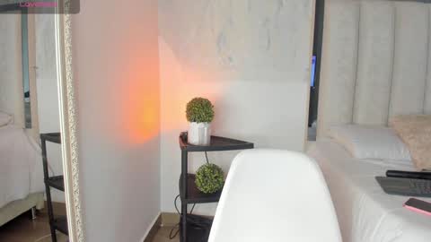 Snapshot of nainadeivis chatting on 24, 12, 2024 Naina online show from 24, 12, 2024