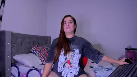 Natalia Flores online show from 31, 1, 2026