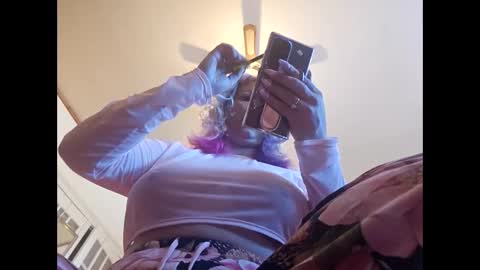 Snapshot of naked_influencer chatting on 20, 1, 2025 naked_influencer online show from 20, 1, 2025