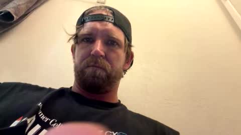 Snapshot of nakedbluesman420 chatting on 9, 4, 2026 nakedbluesman420 online show from 9, 4, 2026