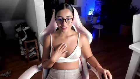 Snapshot of nalarosee_12 chatting on 3, 11, 2025 Nala online show from 3, 11, 2025
