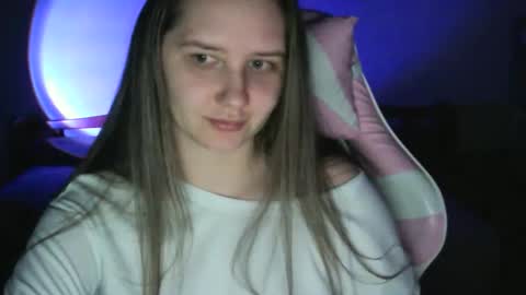 Lola online show from 4, 4, 2026