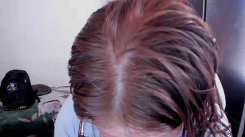 Snapshot of namibecker chatting on 4, 2, 2025 Nami online show from 4, 2, 2025