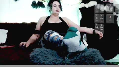 Snapshot of nanalagloss chatting on 9, 1, 2025 NanaLaGloss online show from 9, 1, 2025