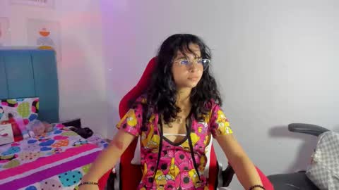 Snapshot of nanami_owo chatting on 19, 9, 2025 nanami_owo online show from 19, 9, 2025