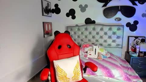 Snapshot of nanami_owo chatting on 2, 10, 2025 nanami_owo online show from 2, 10, 2025