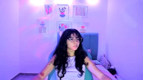 Snapshot of nanami_owo chatting on 11, 10, 2025 nanami_owo online show from 11, 10, 2025