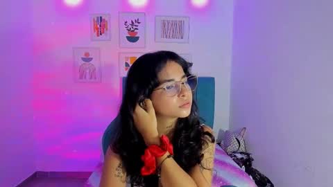 Snapshot of nanami_owo chatting on 15, 10, 2025 nanami_owo online show from 15, 10, 2025