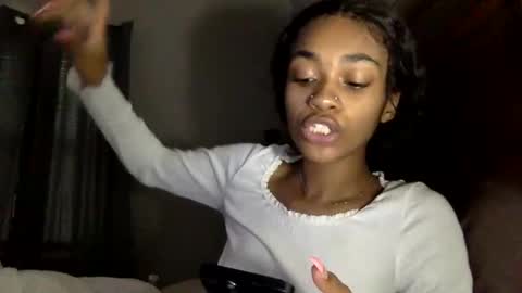 nanaonn online show from 15, 4, 2026