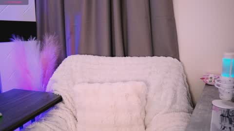 INSTAGRAM     bekkercat  online show from 5, 2, 2025