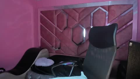 nany_pretty online show from 10, 2, 2025