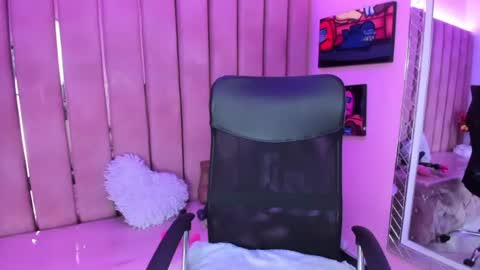 nany_pretty online show from 5, 7, 2026