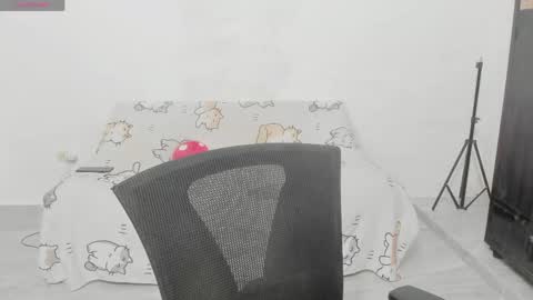 Snapshot of naoko_uwu chatting on 3, 6, 2026 Naoko online show from 3, 6, 2026