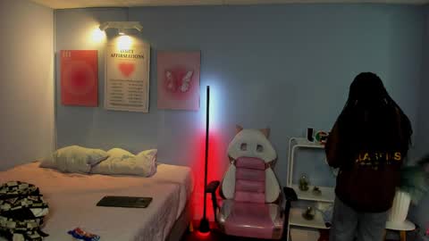 Naomi online show from 3, 4, 2026