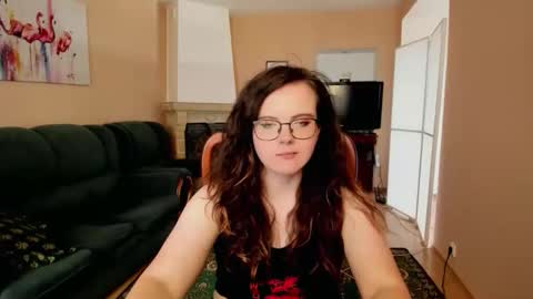 Snapshot of naomi_di chatting on 10, 6, 2026 naomi_di online show from 10, 6, 2026