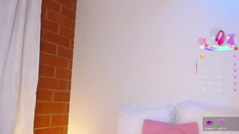 Snapshot of naomi_wong chatting on 5, 3, 2025 Guys the page has lately failed. If you see me disconnected thats why.   online show from 5, 3, 2025