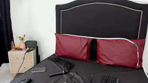 naomidirty_ online show from 12, 3, 2026