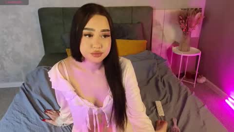 Naomi online show from 4, 2, 2026