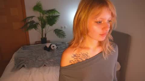 Snapshot of naomirosy chatting on 12, 2, 2026 naomirosy online show from 12, 2, 2026