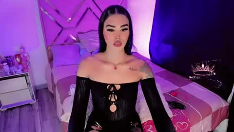 Snapshot of naomisaenz01 chatting on 17, 7, 2026 naomisaenz01 online show from 17, 7, 2026