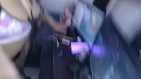 naomylux1 online show from 22, 3, 2026