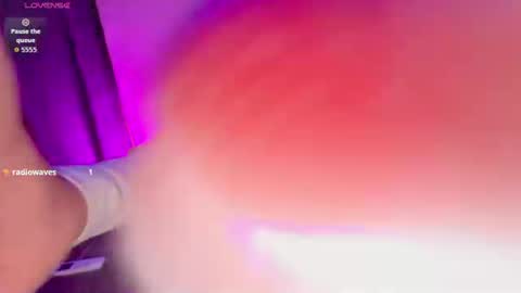 Naomy Rey online show from 10, 7, 2026