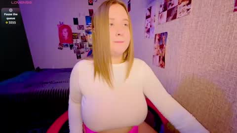 Naomy Rey online show from 18, 7, 2026