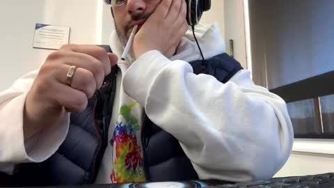 nassobout online show from 7, 4, 2026