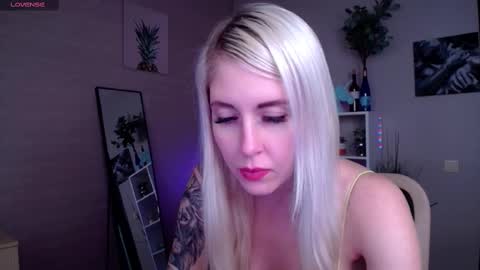 Snapshot of nastasya_cute chatting on 5, 3, 2025 Nastya online show from 5, 3, 2025