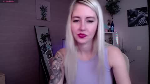Snapshot of nastasya_cute chatting on 11, 3, 2025 Nastya online show from 11, 3, 2025
